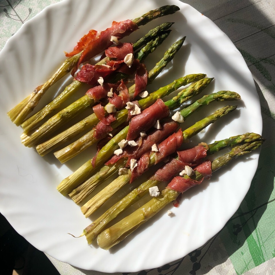 Espárragos con jamón Espárragos con jamón
