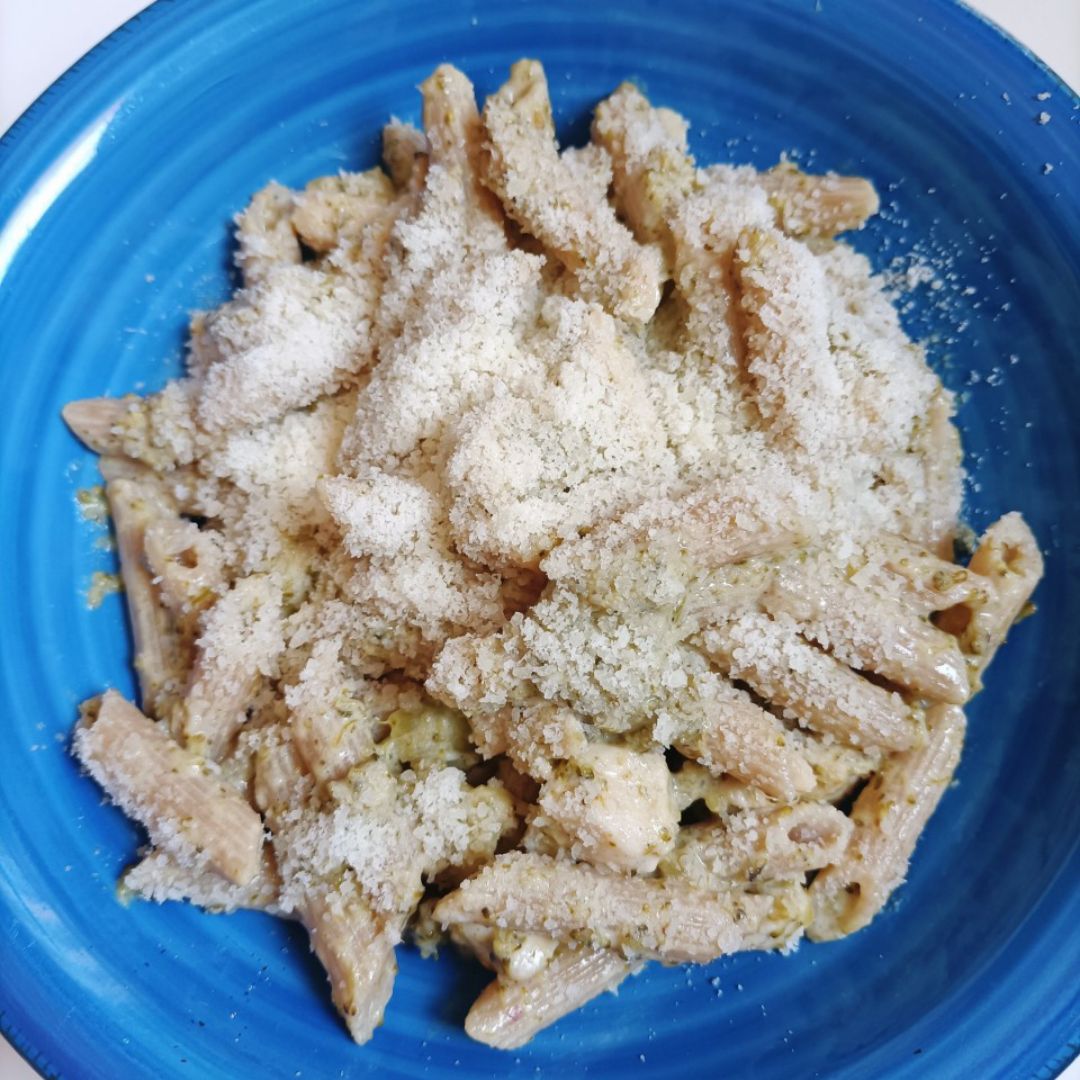 PASTA CON BRÓCOLI Y PAVO PASTA CON BRÓCOLI Y PAVO