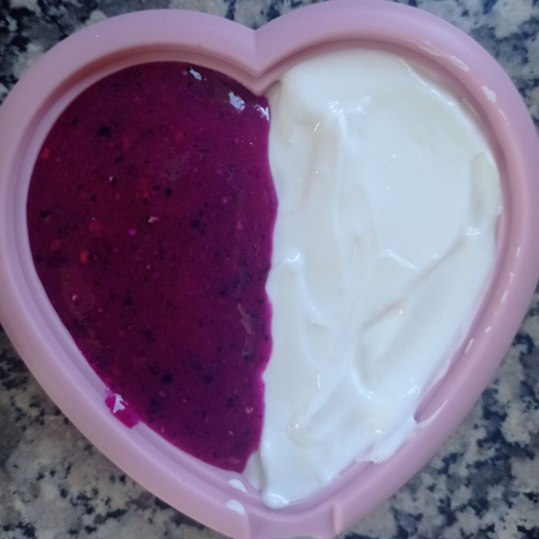 Helados de cheesecake de mango 🥭 y de yogur griego y pitahaya 💖 Paso 3 Helados de cheesecake de mango 🥭 y de yogur griego y pitahaya 💖 Paso 3