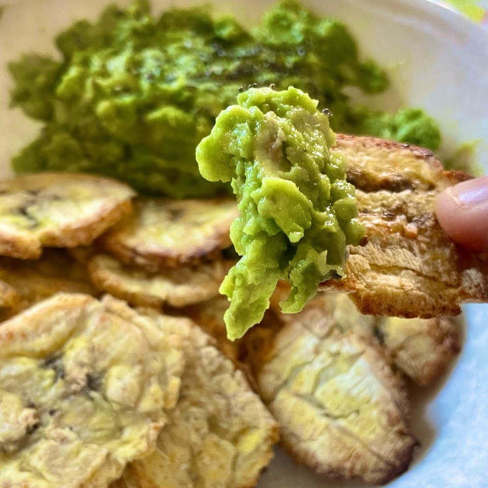 Patacón con aguacate Patacón con aguacate