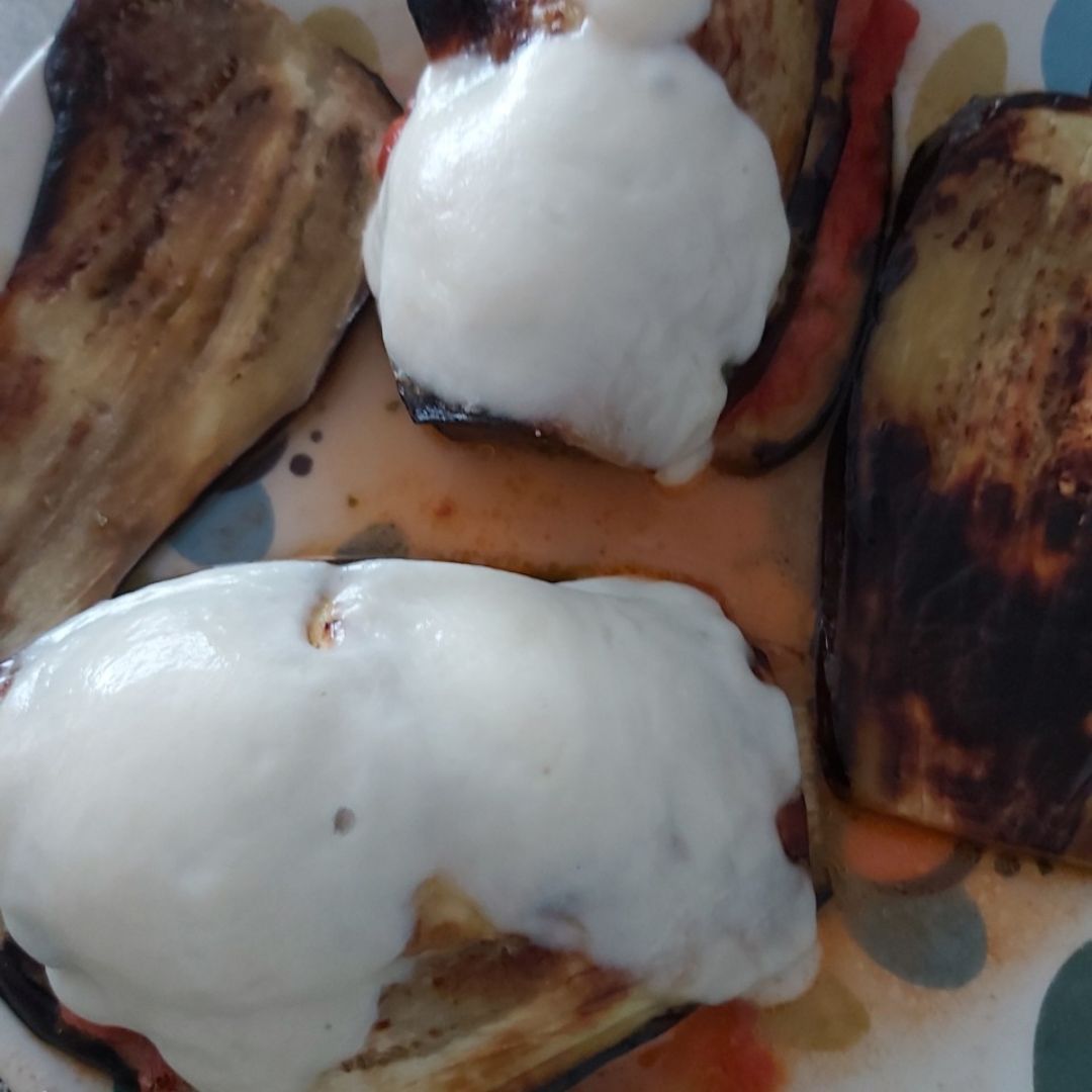 Lasaña de berenjena, ventresca y mozzarella Lasaña de berenjena, ventresca y mozzarella
