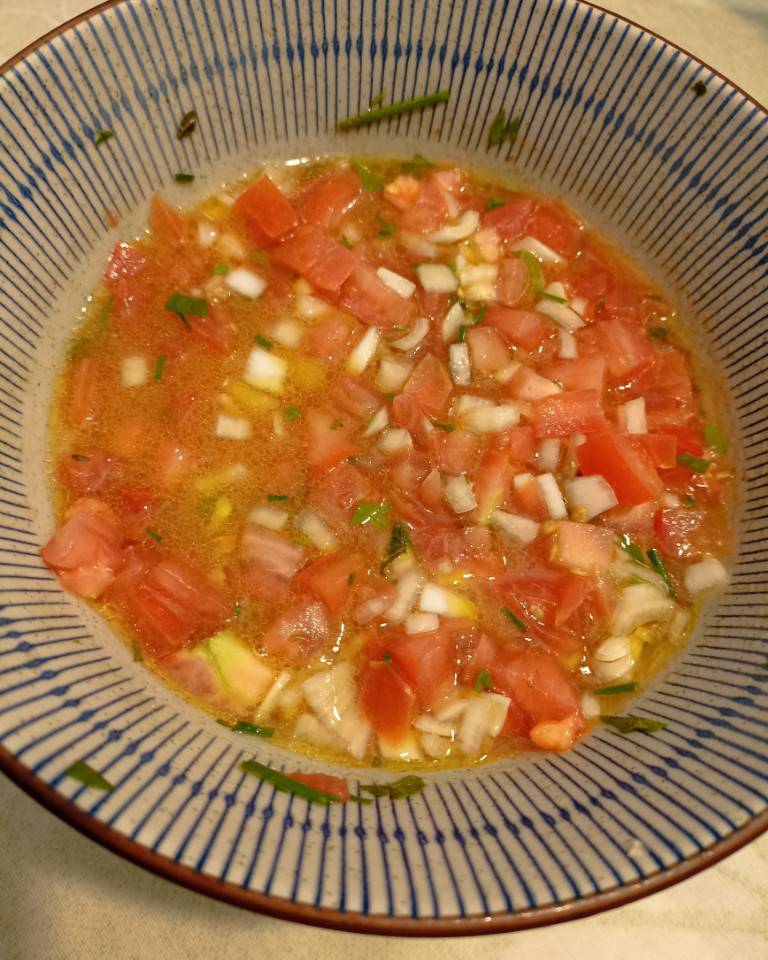 Ensalada de tomate cítrica y picante Ensalada de tomate cítrica y picante