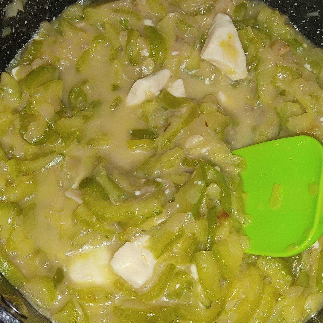 Crema / puré de calabacín 🥣 Paso 3 Crema / puré de calabacín 🥣 Paso 3