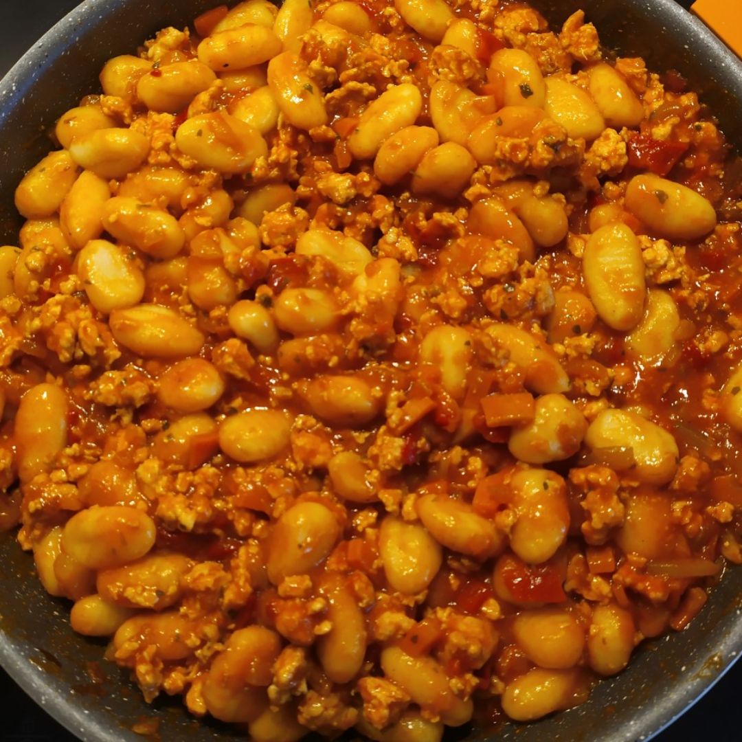 Gnocchis con verduras y boloñesa de pollo Gnocchis con verduras y boloñesa de pollo