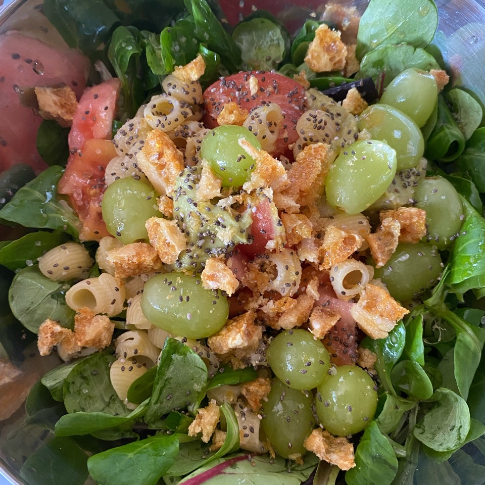 Ensalada con torrezno crujiente Ensalada con torrezno crujiente