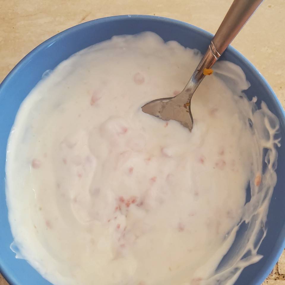 Yogur griego natural con guayaba Yogur griego natural con guayaba
