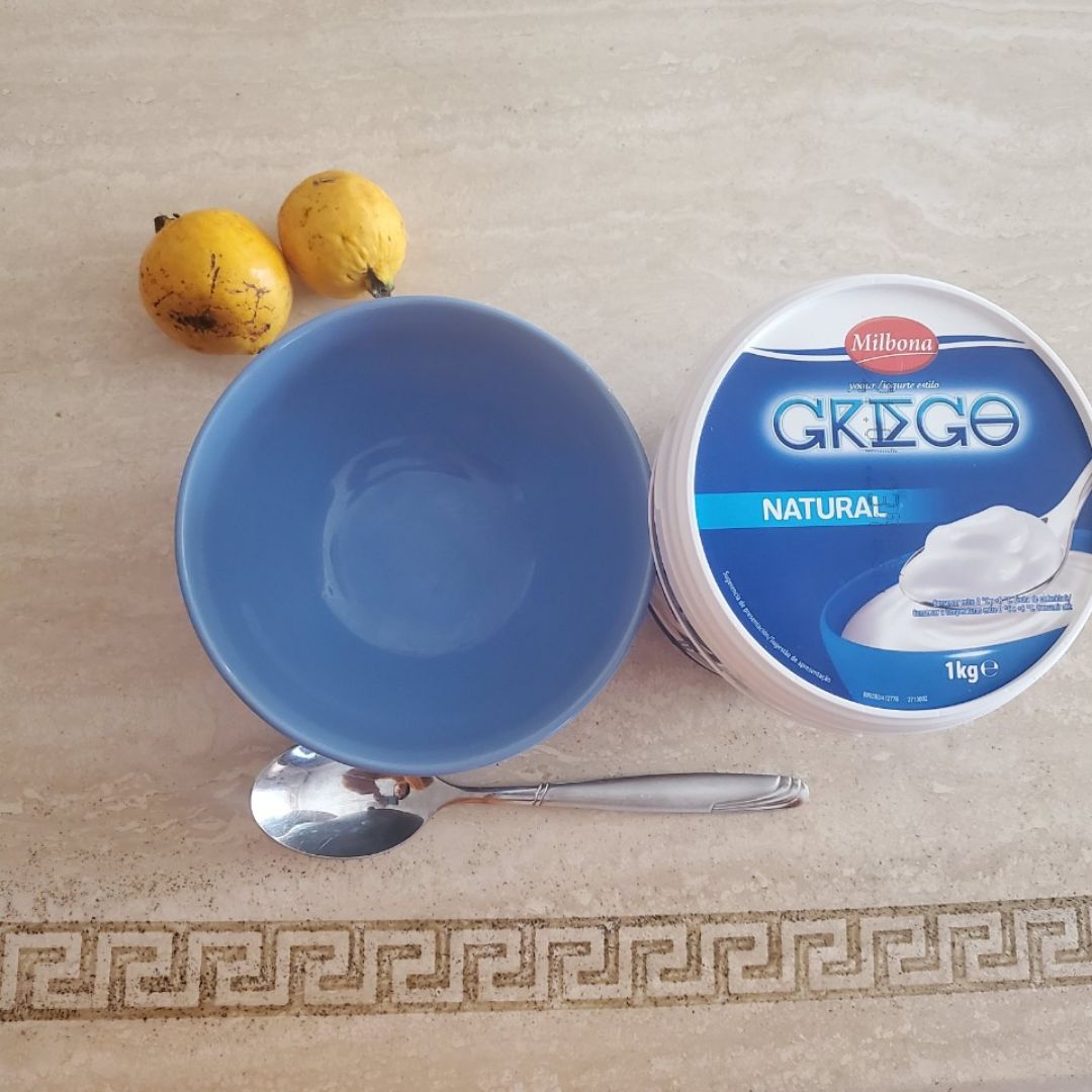 Yogur griego natural con guayaba Paso 0 Yogur griego natural con guayaba Paso 0