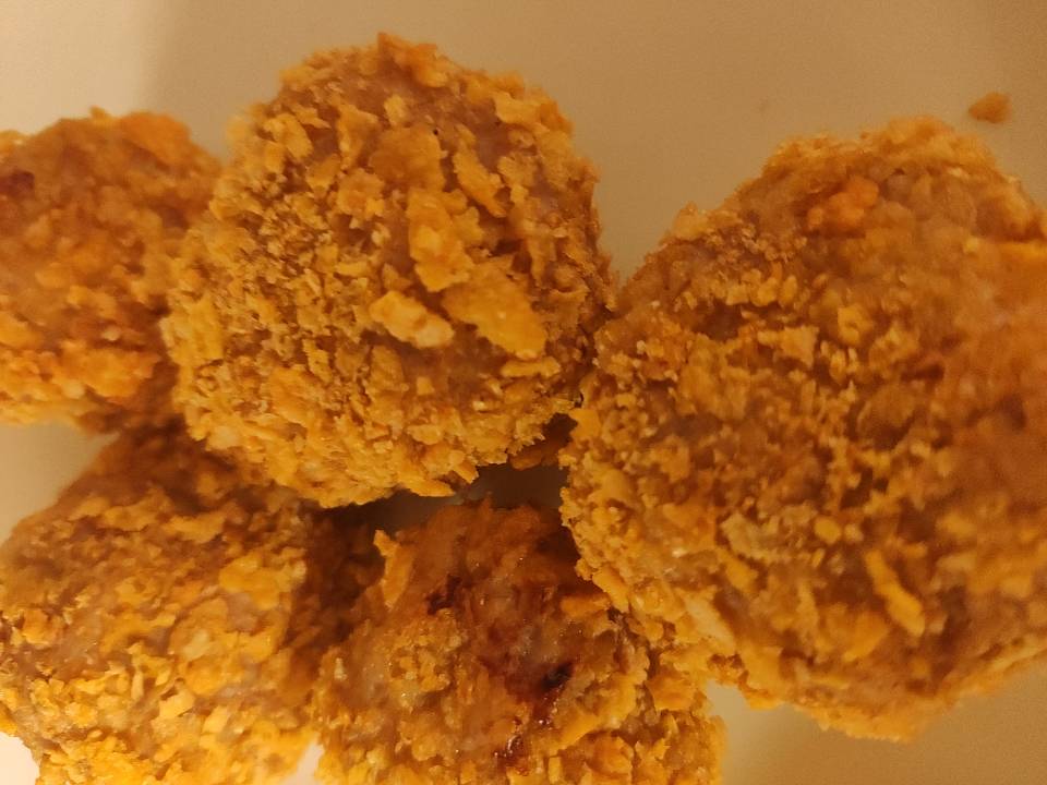 Bolitas de queso y corn flakes Bolitas de queso y corn flakes