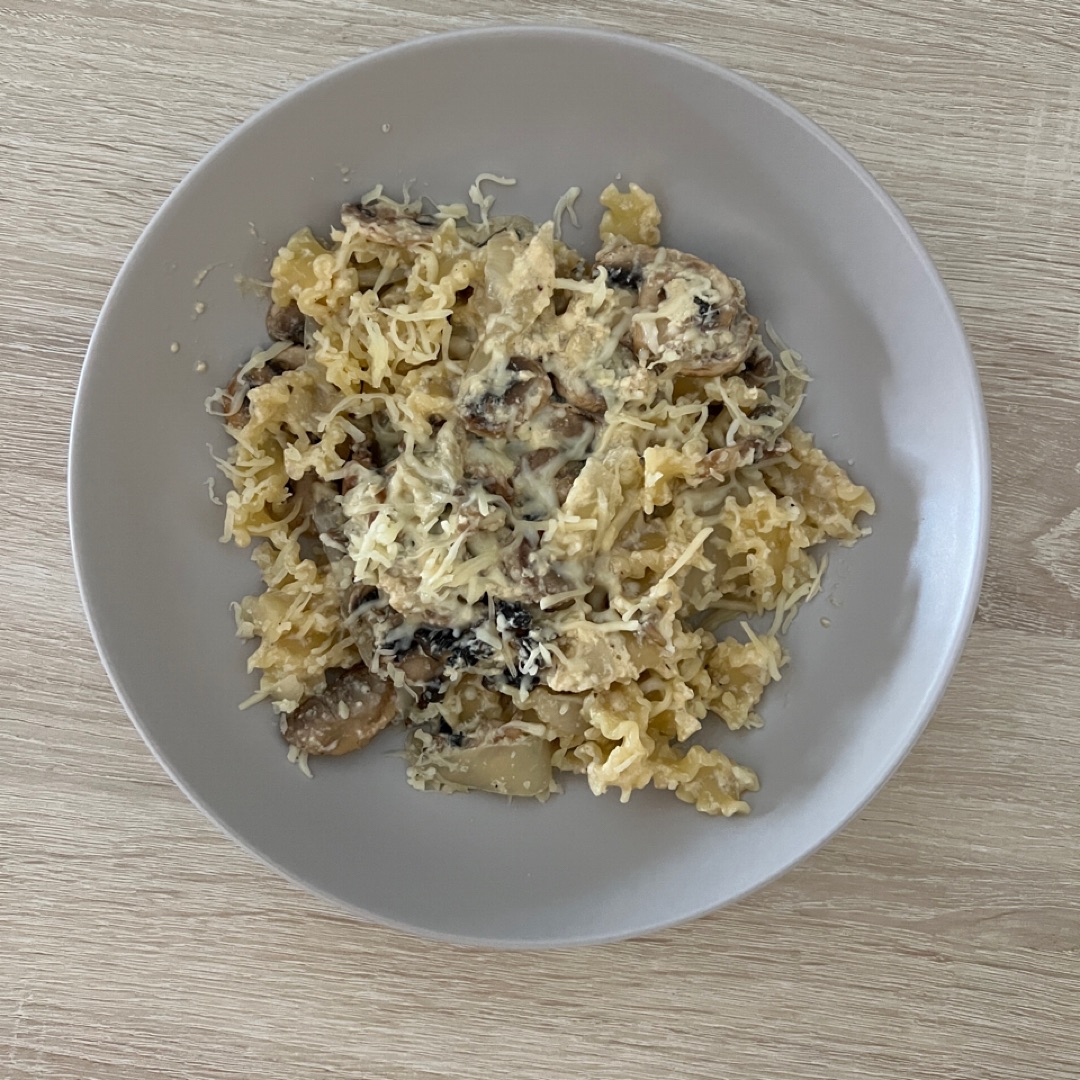 Pasta con champiñones y huevo Pasta con champiñones y huevo