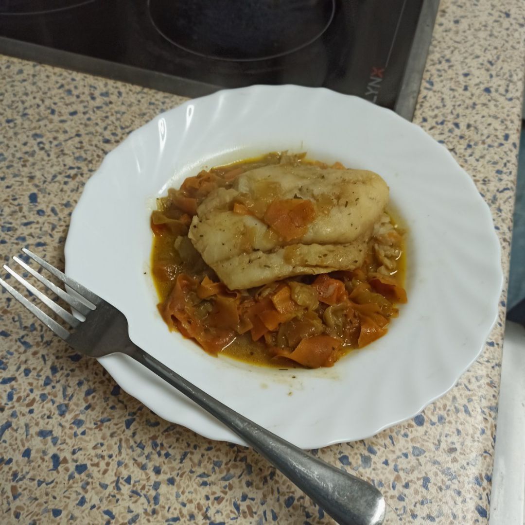 Merluza al horno con verduras Merluza al horno con verduras