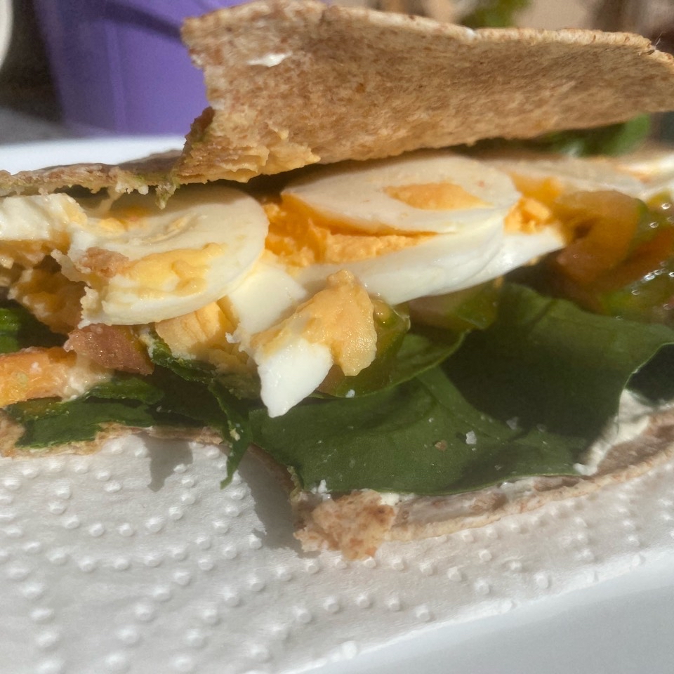 Tortilla con espinacas y huevo 🥚 🥬 Tortilla con espinacas y huevo 🥚 🥬