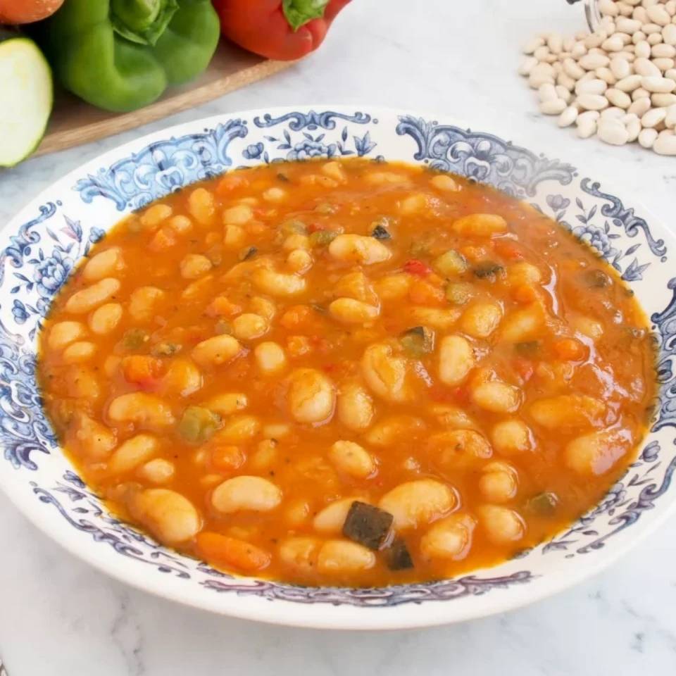 Alubias blancas con verduras Alubias blancas con verduras