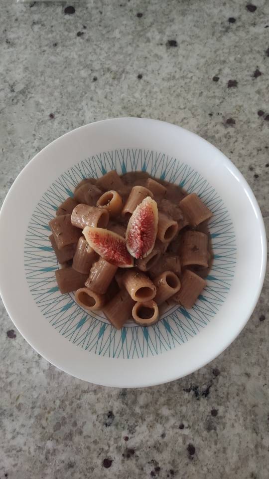 Pasta con salsa de higos