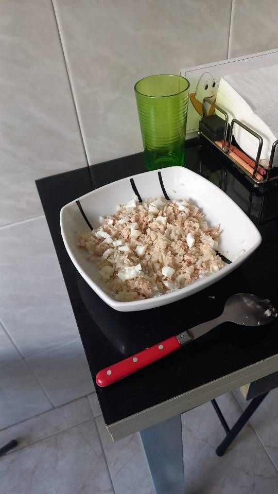 Arroz con atun y huevo duro Arroz con atun y huevo duro