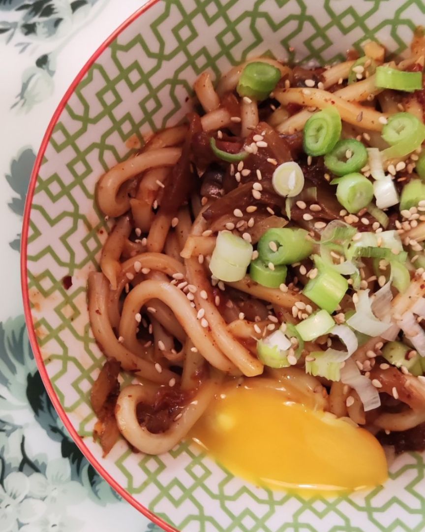 Udon fresco con kimchi Udon fresco con kimchi
