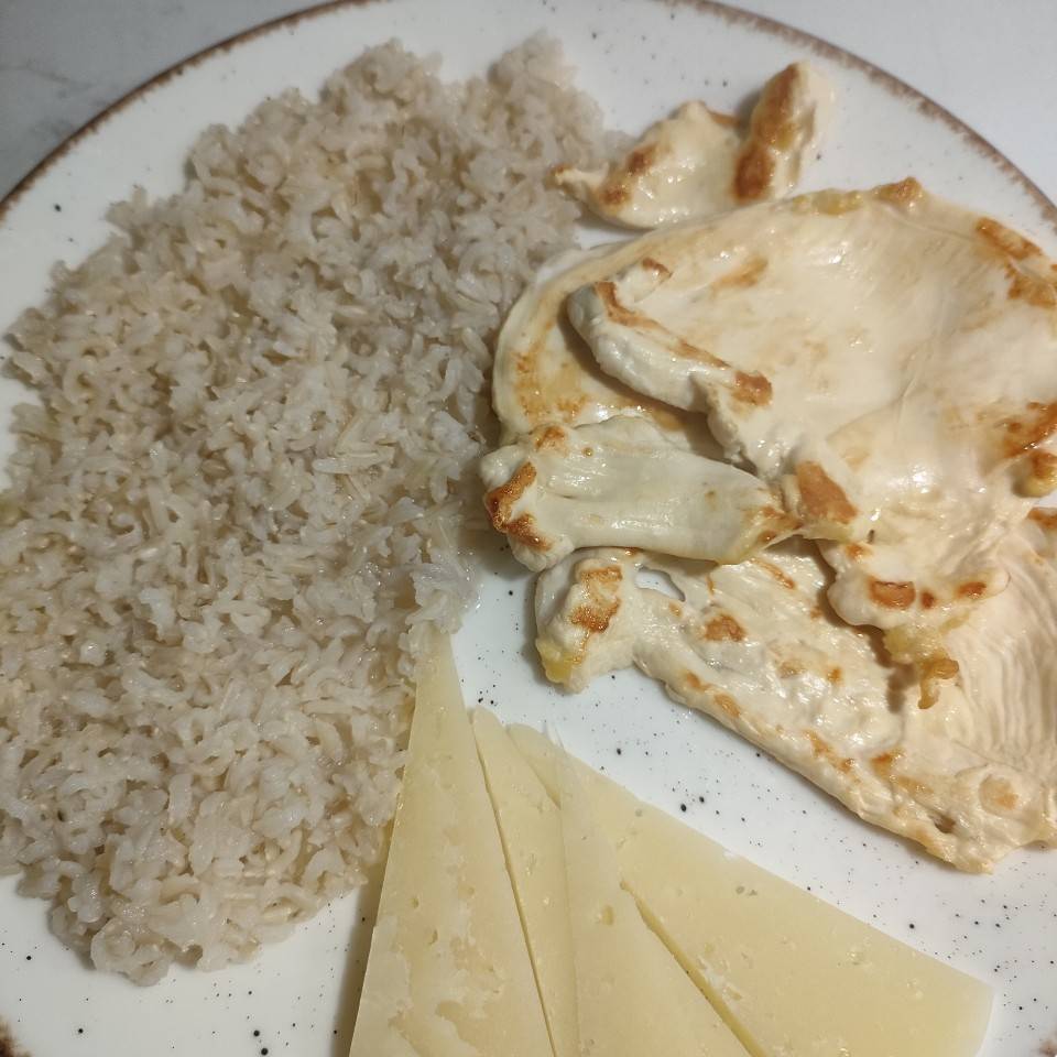 Pollo arroz y queso