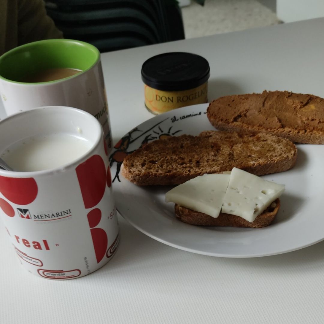 Desayuno variado para dos