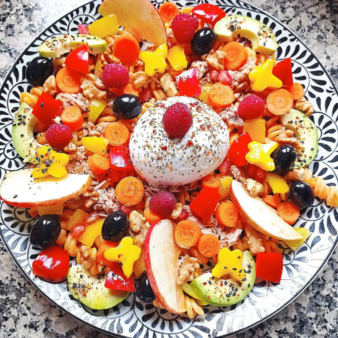 Ensalada 🥗 de pasta con frutas y mozarella 🧀 🌈🌈 Ensalada 🥗 de pasta con frutas y mozarella 🧀 🌈🌈
