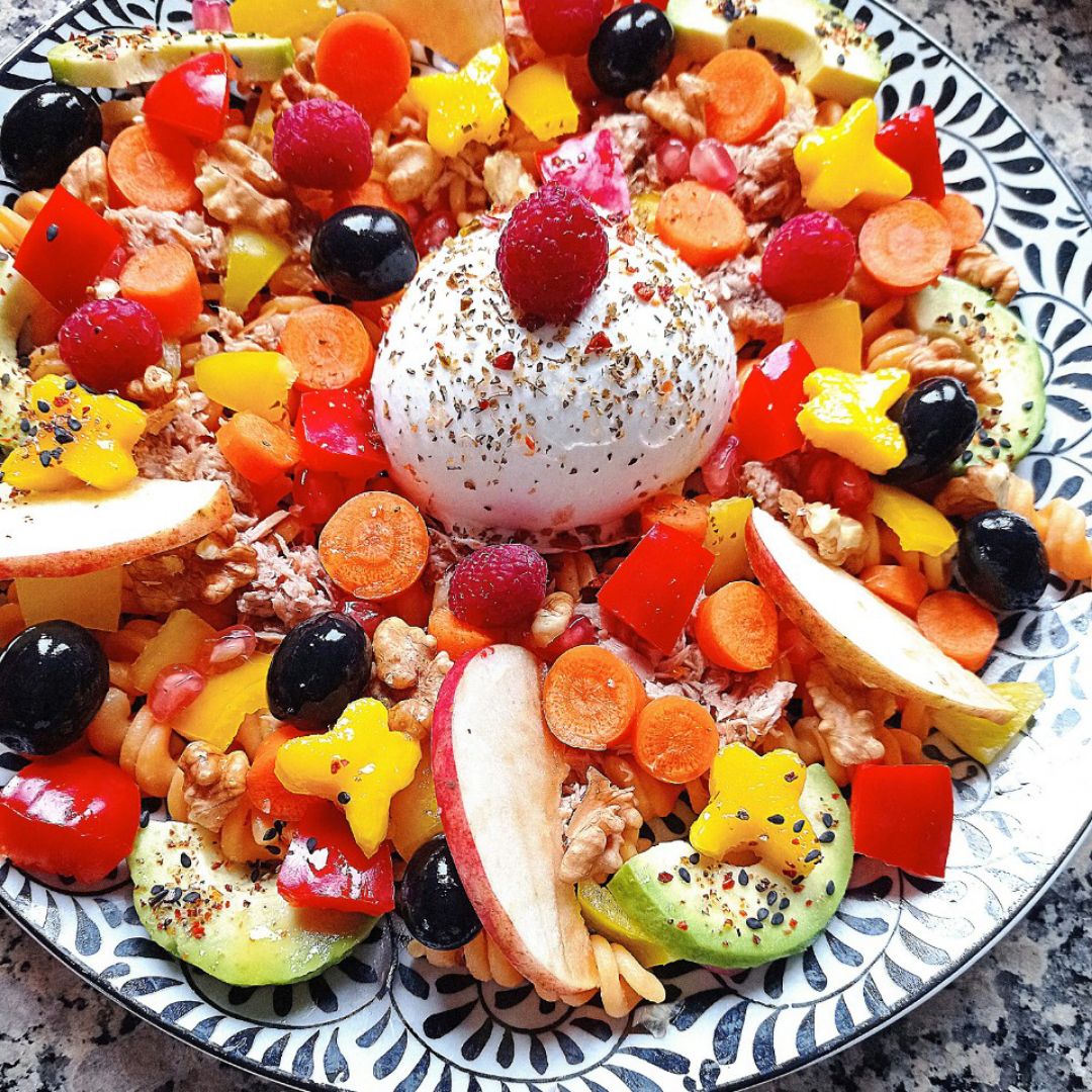 Ensalada 🥗 de pasta con frutas y mozarella 🧀 🌈🌈 Paso 1 Ensalada 🥗 de pasta con frutas y mozarella 🧀 🌈🌈 Paso 1
