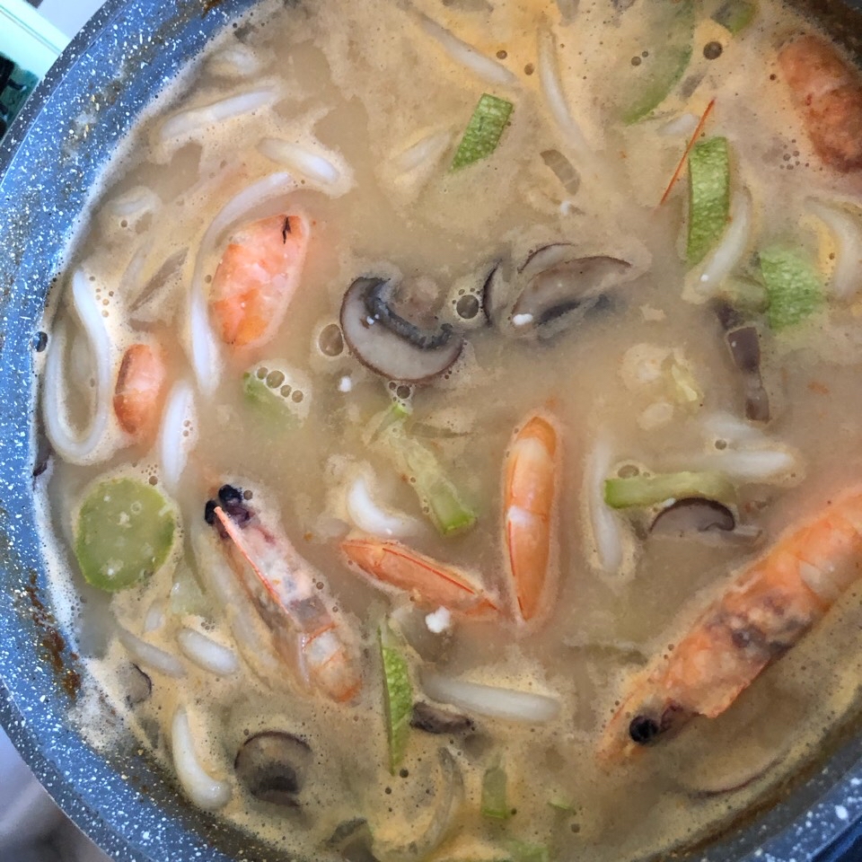 Sopa militar coreana (Budae Jjigae) Sopa militar coreana (Budae Jjigae)