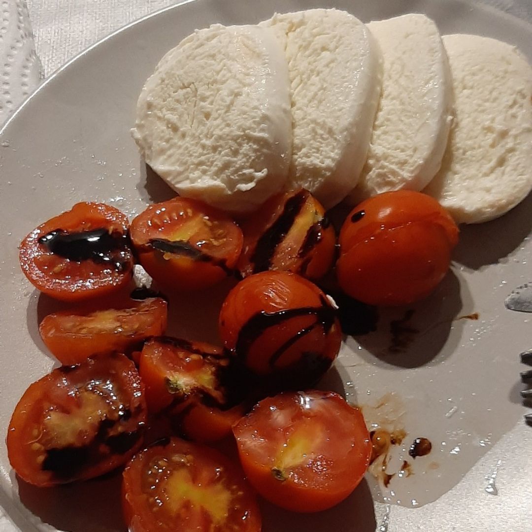 Ensalada de tomate fácil, rápida y buenísima Ensalada de tomate fácil, rápida y buenísima