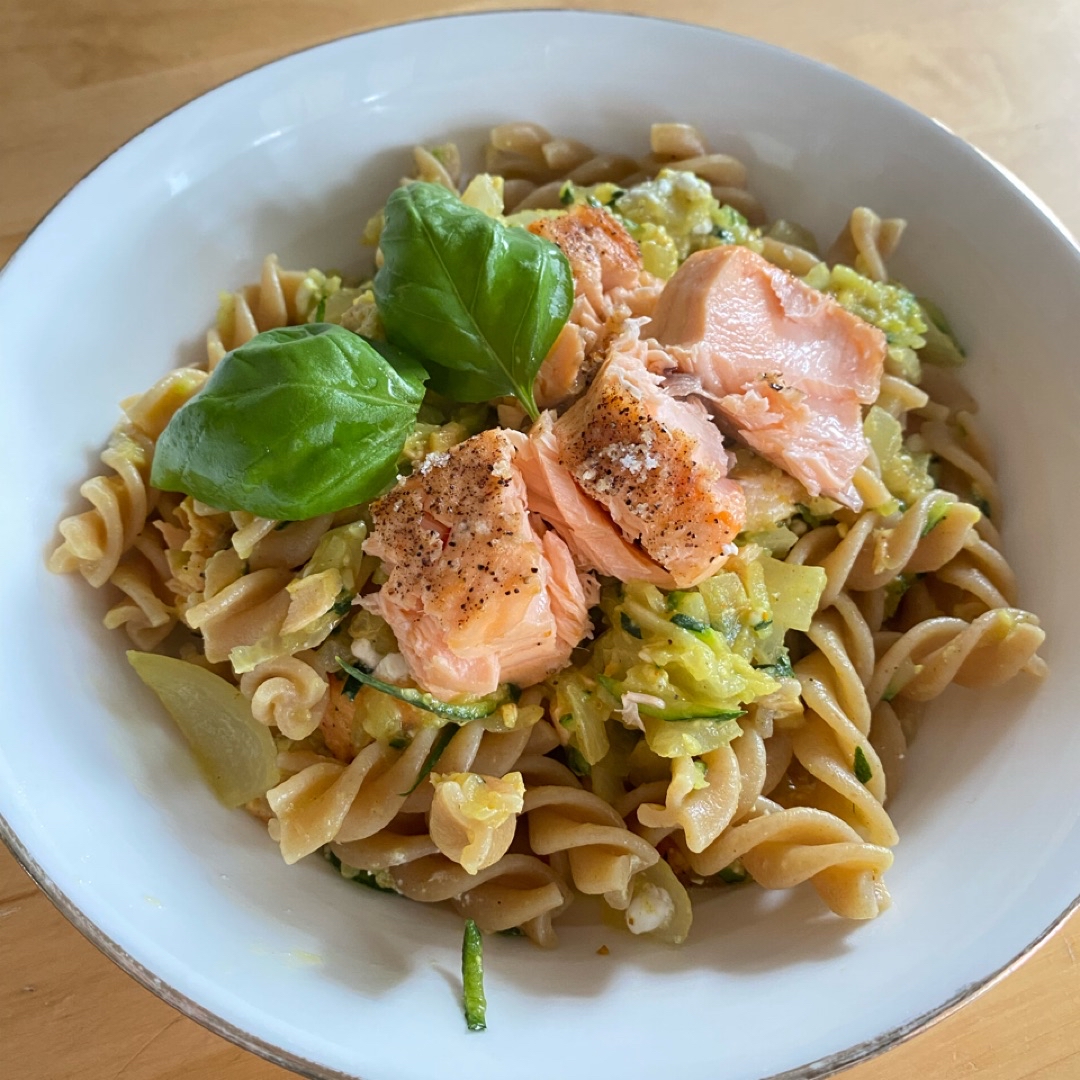 Fusilli con Salmón y cottage  Paso 3