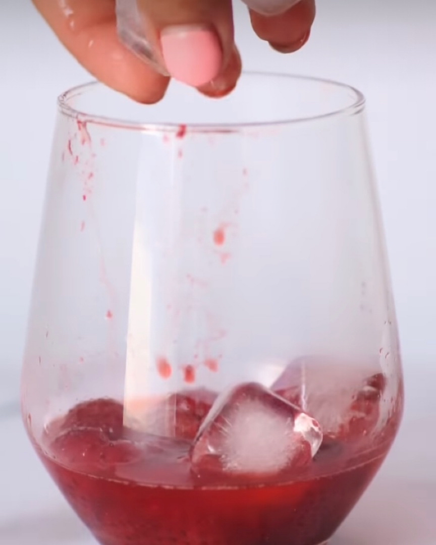 REFRESCO O BEBIDA DE FRESAS Paso 2 REFRESCO O BEBIDA DE FRESAS Paso 2