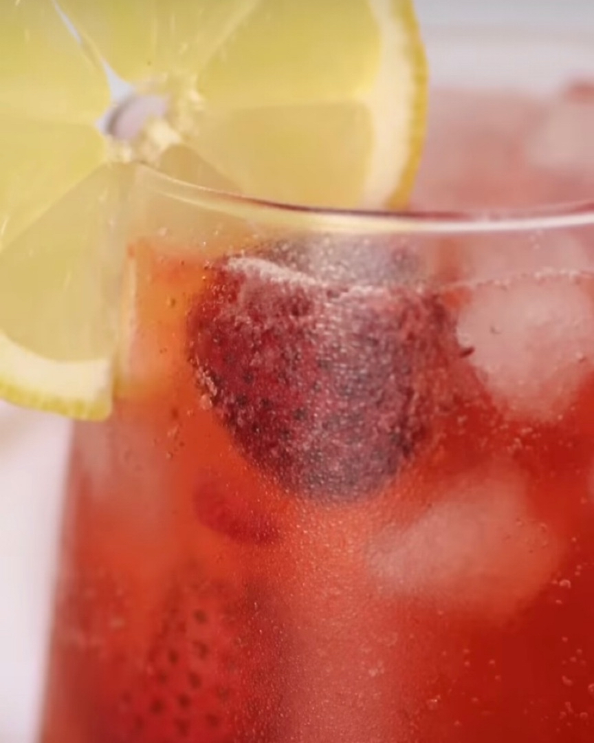 REFRESCO O BEBIDA DE FRESAS Paso 3 REFRESCO O BEBIDA DE FRESAS Paso 3