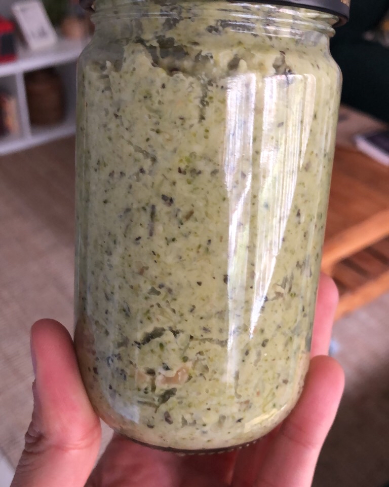 Penne integral con pesto de brócoli 