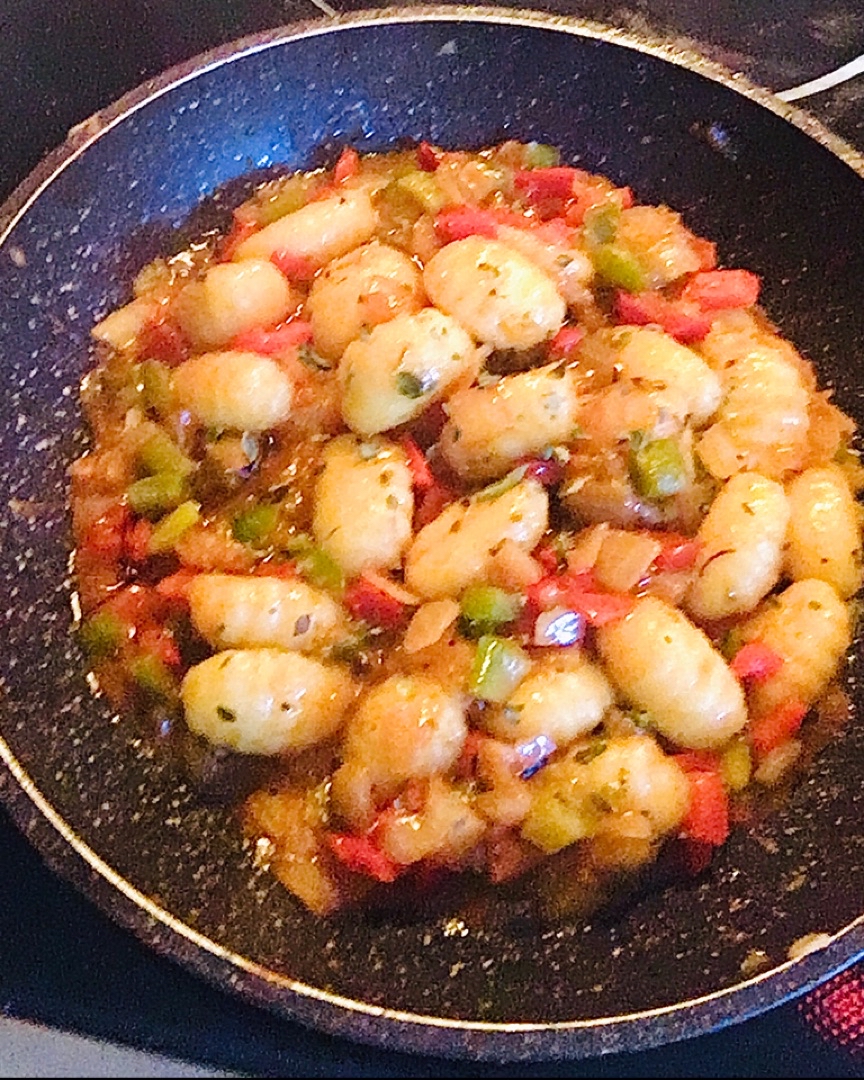 Ñoquis en pimientos. Paso 1 Ñoquis en pimientos. Paso 1