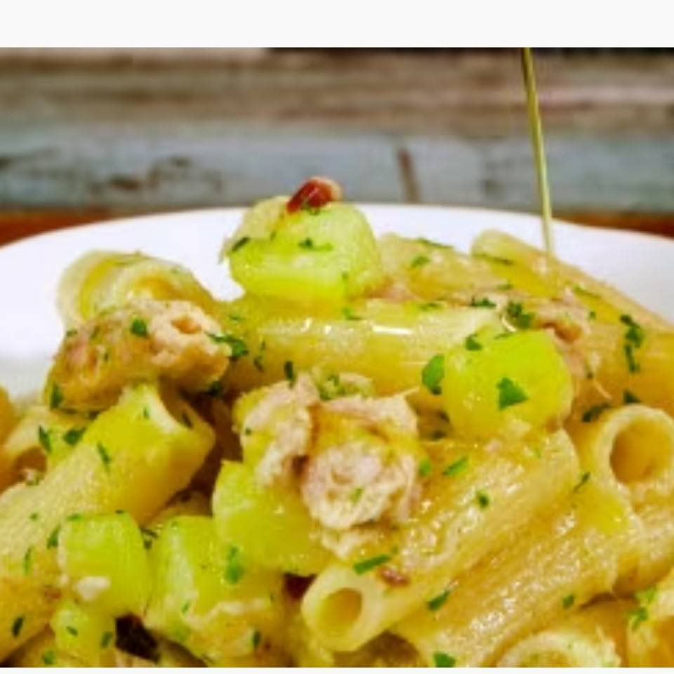 Rigatoni caballa y patatas Rigatoni caballa y patatas