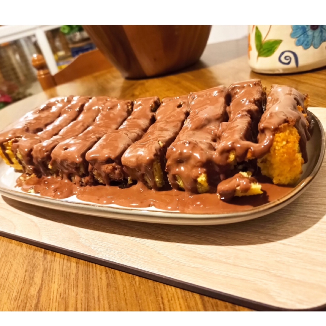 Bizcocho de naranja con choco Bizcocho de naranja con choco