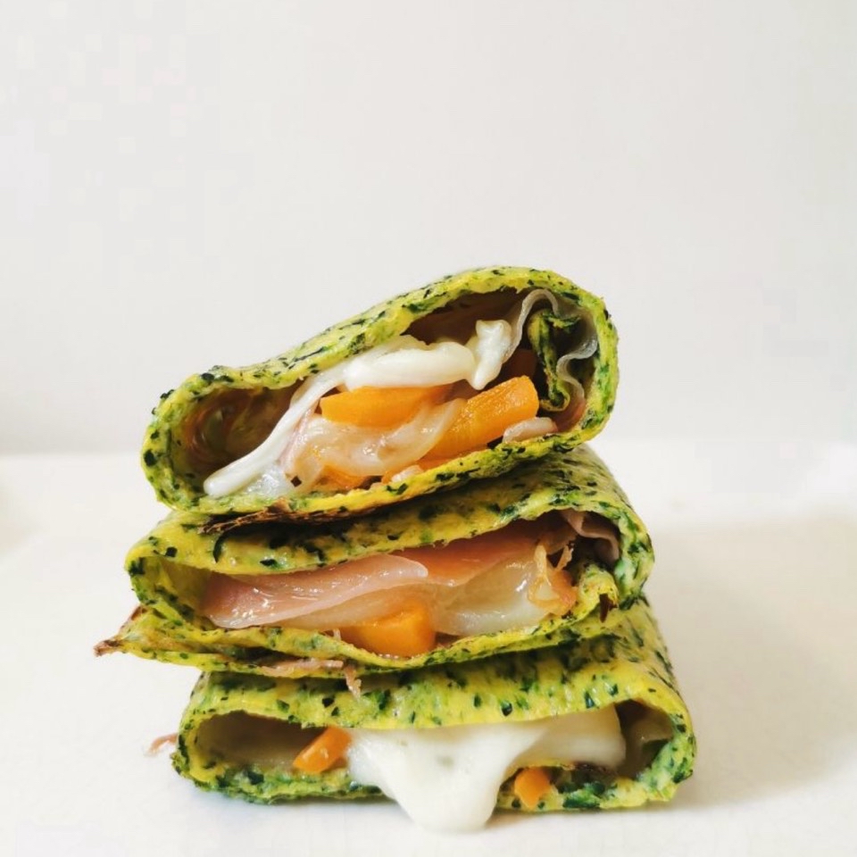 Creps de calabacín con pavo y queso fresco batido 