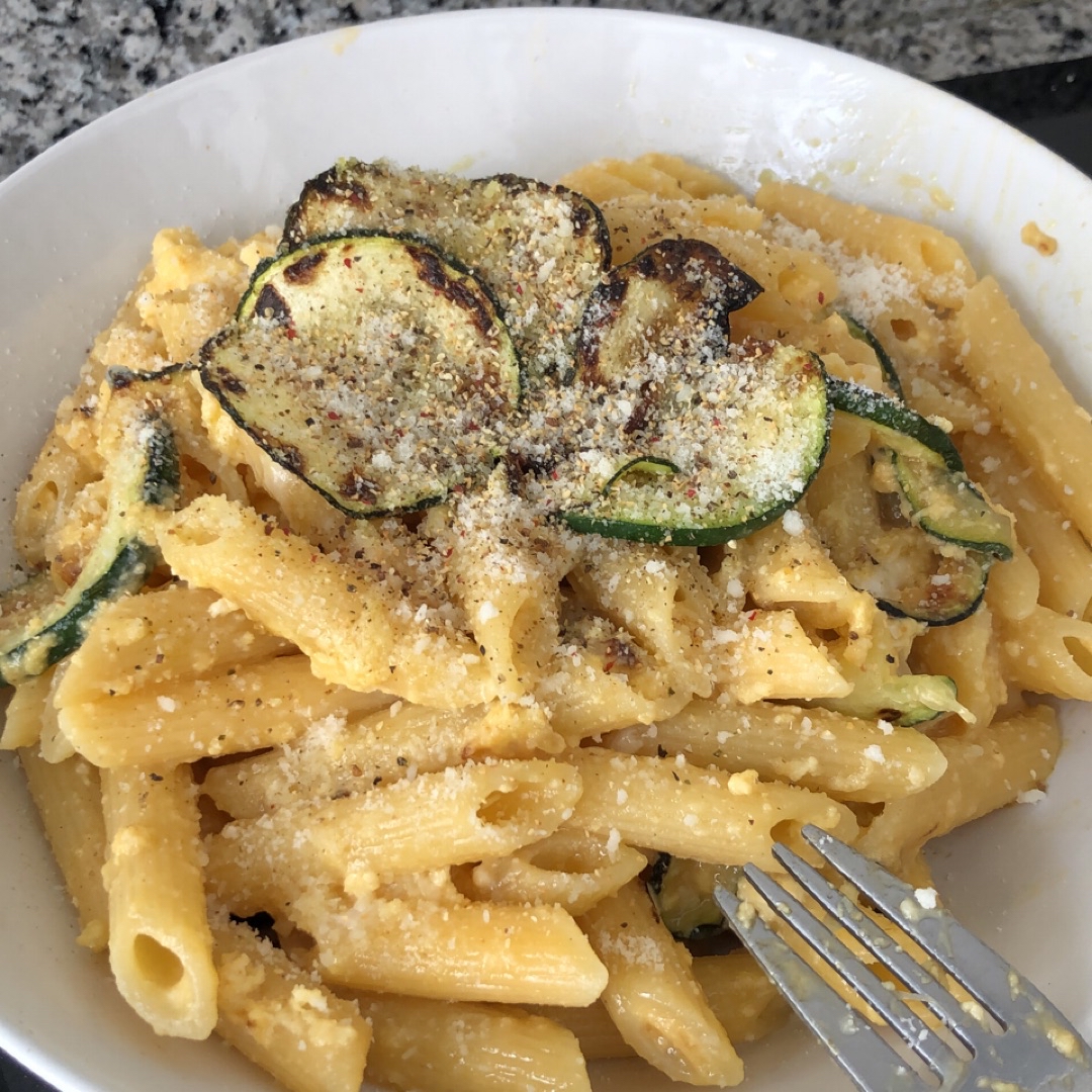 MACARRONES CARBONARA CON CALABACÍN MACARRONES CARBONARA CON CALABACÍN