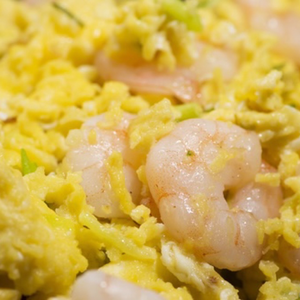 Revuelto de huevos y gambas Revuelto de huevos y gambas