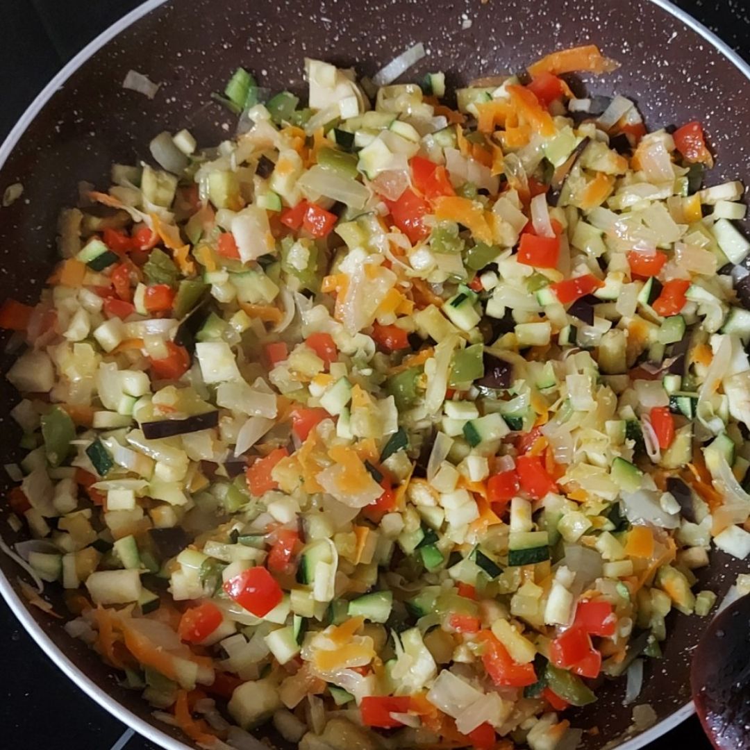 Lasaña de verduras🥕🧄🍅🧅🫑🌶 Paso 2 Lasaña de verduras🥕🧄🍅🧅🫑🌶 Paso 2