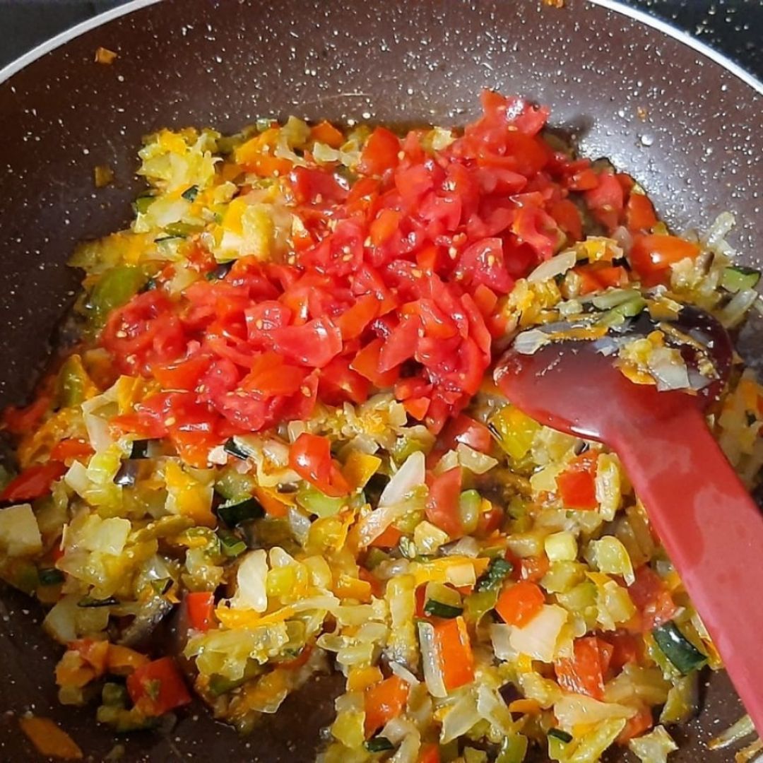 Lasaña de verduras🥕🧄🍅🧅🫑🌶 Paso 3 Lasaña de verduras🥕🧄🍅🧅🫑🌶 Paso 3