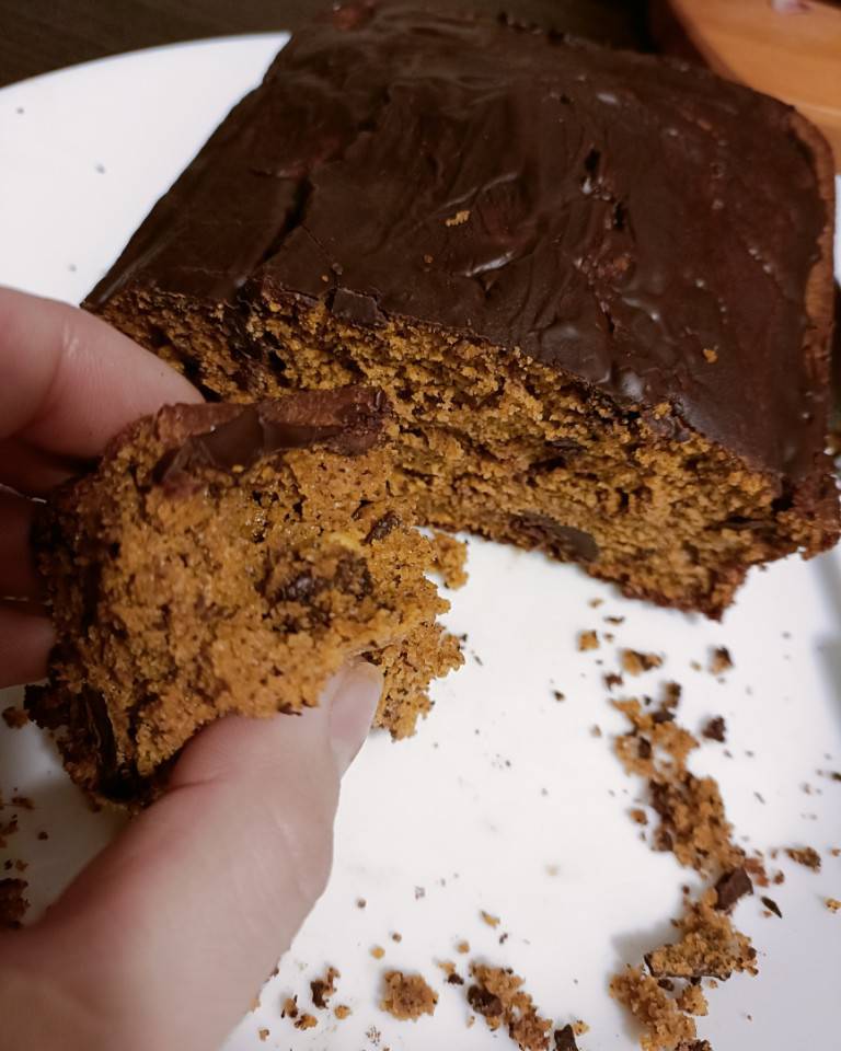 Bizcocho de zanahoria y chocolate Bizcocho de zanahoria y chocolate