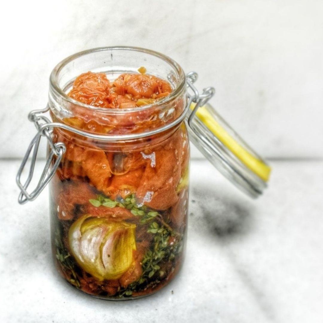 Pasta con tomates secos en AOVE, orégano y parmesano Paso 0 Pasta con tomates secos en AOVE, orégano y parmesano Paso 0