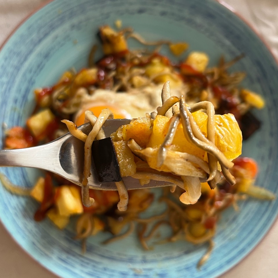 Patatas con anguriñas y verduras Patatas con anguriñas y verduras