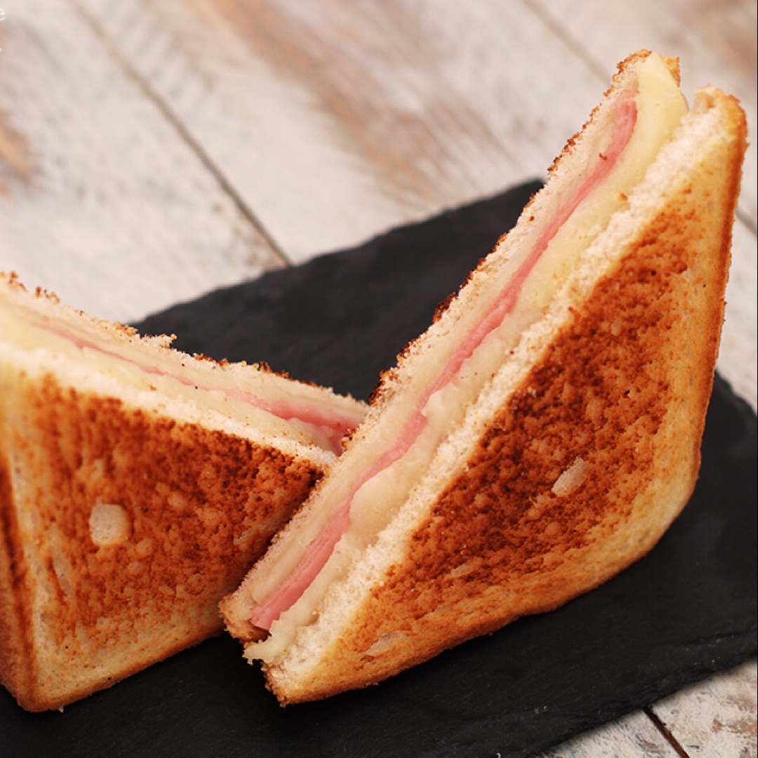 🥪Sándwich de Pechuga de Pavo y Queso Tierno 🥪Sándwich de Pechuga de Pavo y Queso Tierno