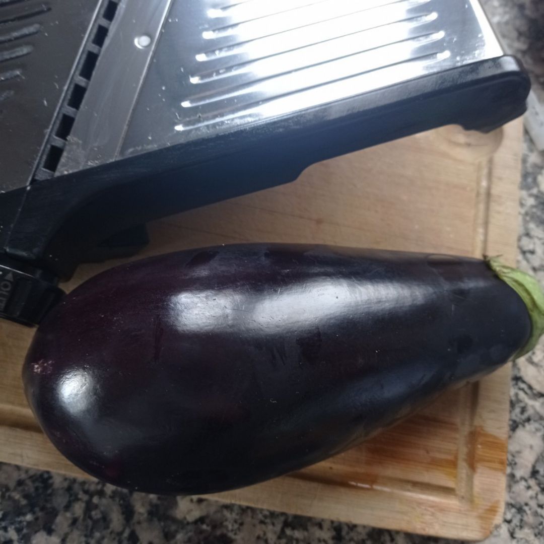 Lasaña de berenjena 🍆 con boloñesa de lentejas y 🧀 Paso 2 Lasaña de berenjena 🍆 con boloñesa de lentejas y 🧀 Paso 2