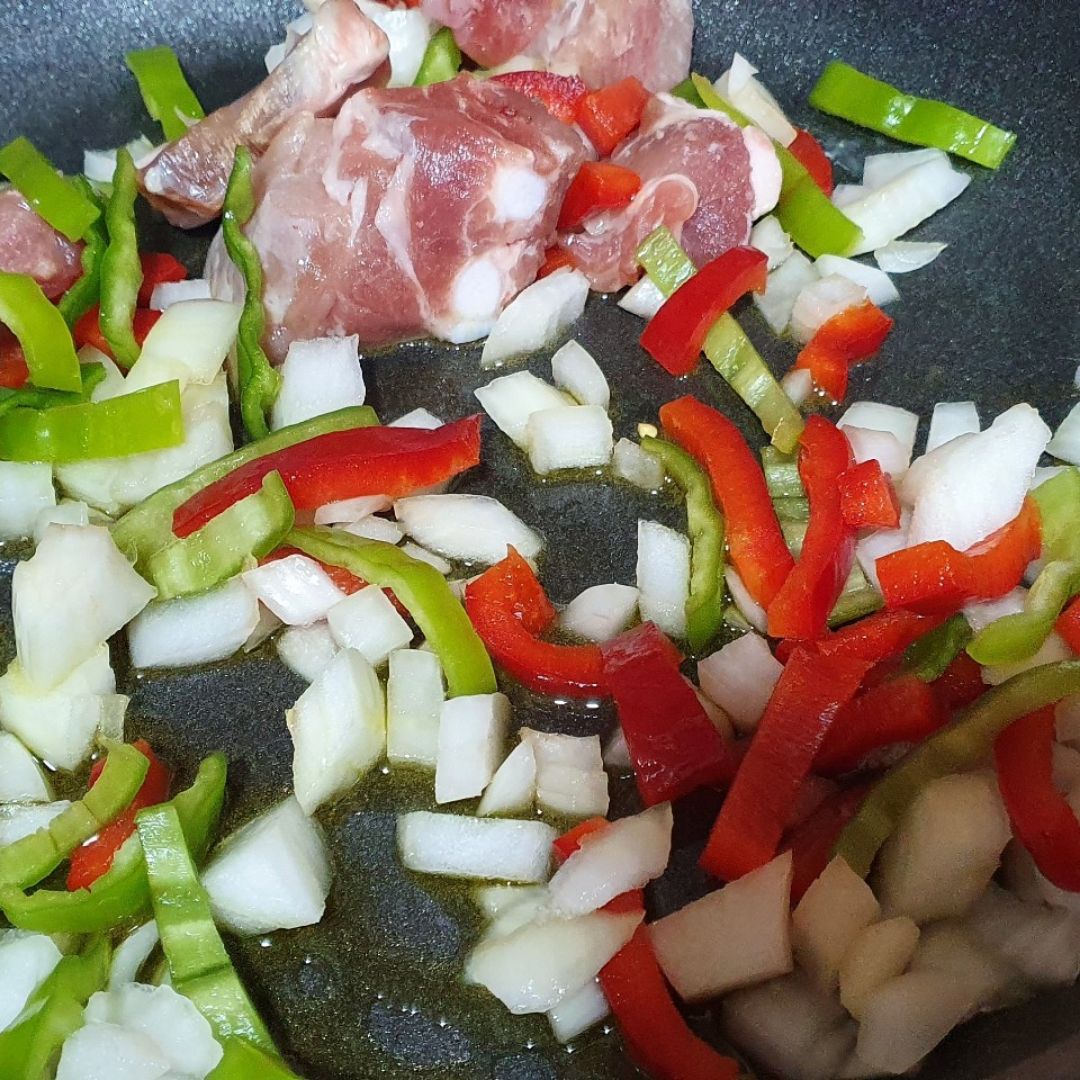 Fideos con verduras y costillas Paso 2