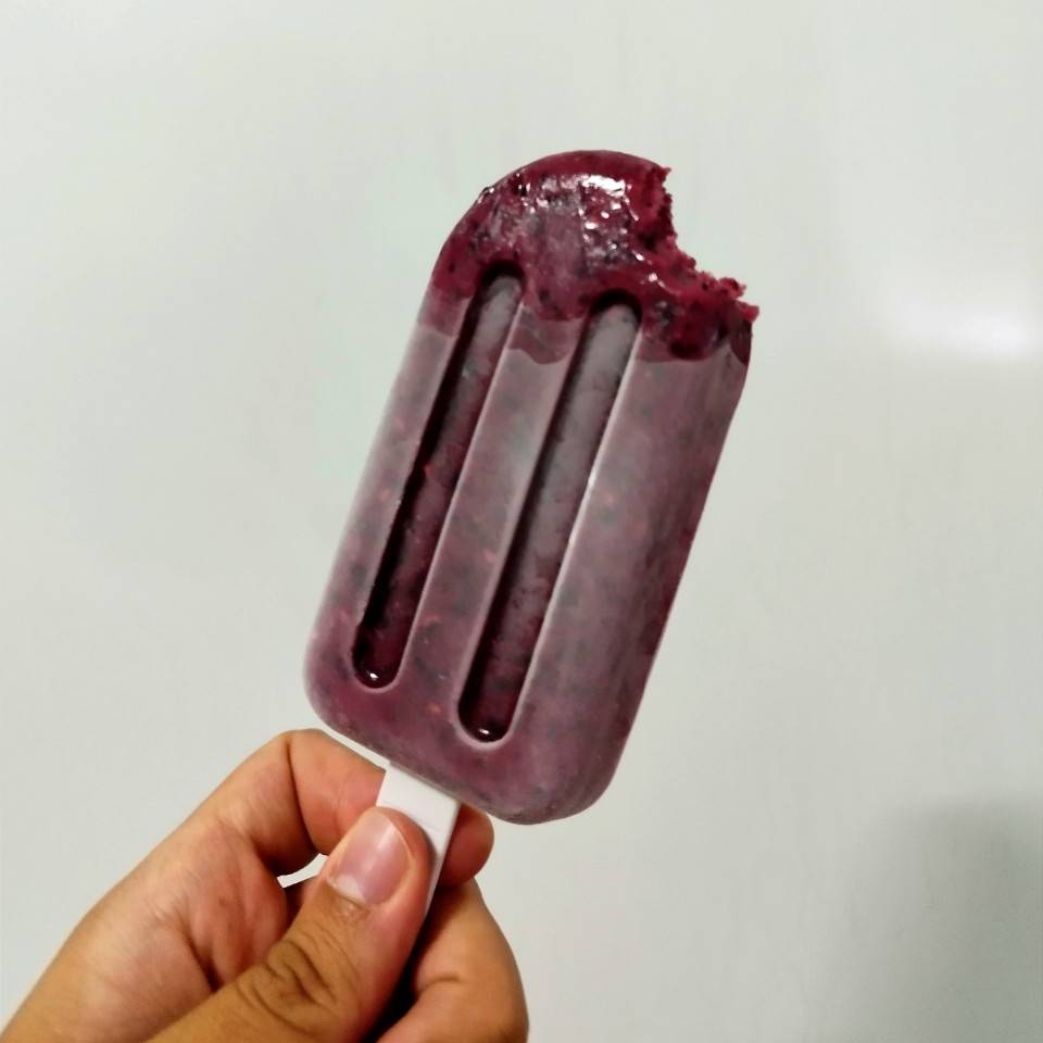 Helado de arándanos y frambuesas Helado de arándanos y frambuesas