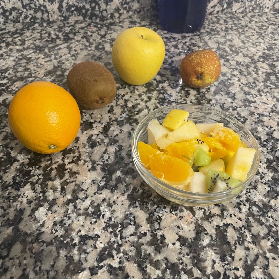Bol con variedad de frutas 