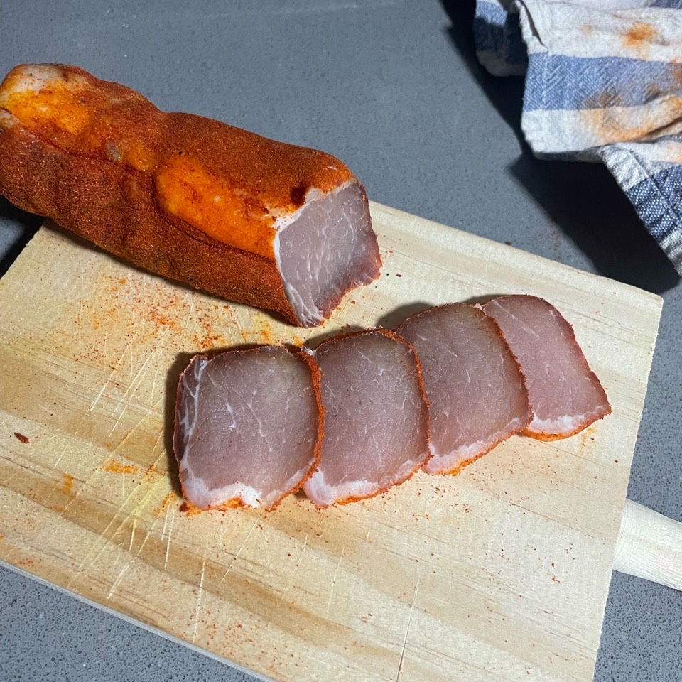 “Jamón” bielorruso en casa?! Barato, bonito y sabroso (receta de mi mamá)