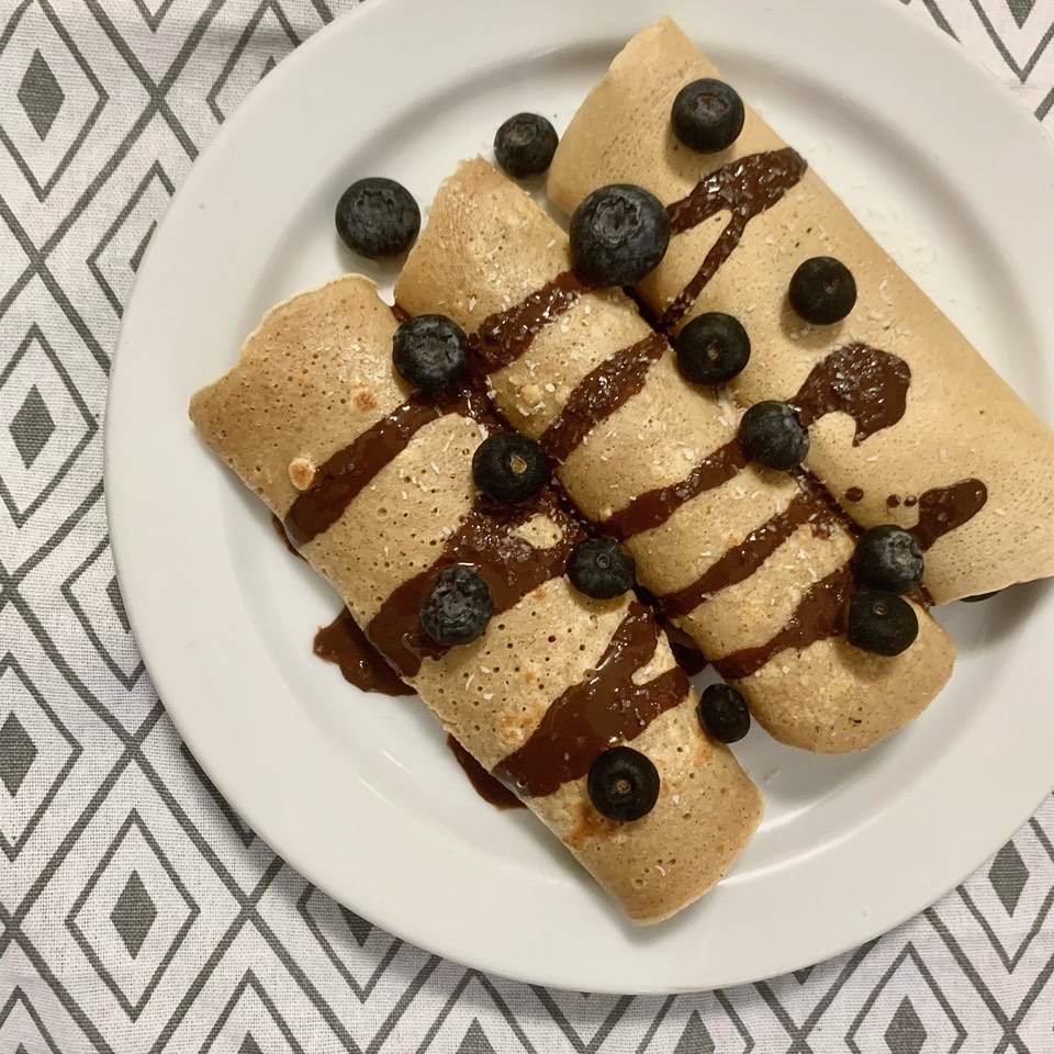 CREPES DE PLÁTANO Y CHOCOLATE CREPES DE PLÁTANO Y CHOCOLATE