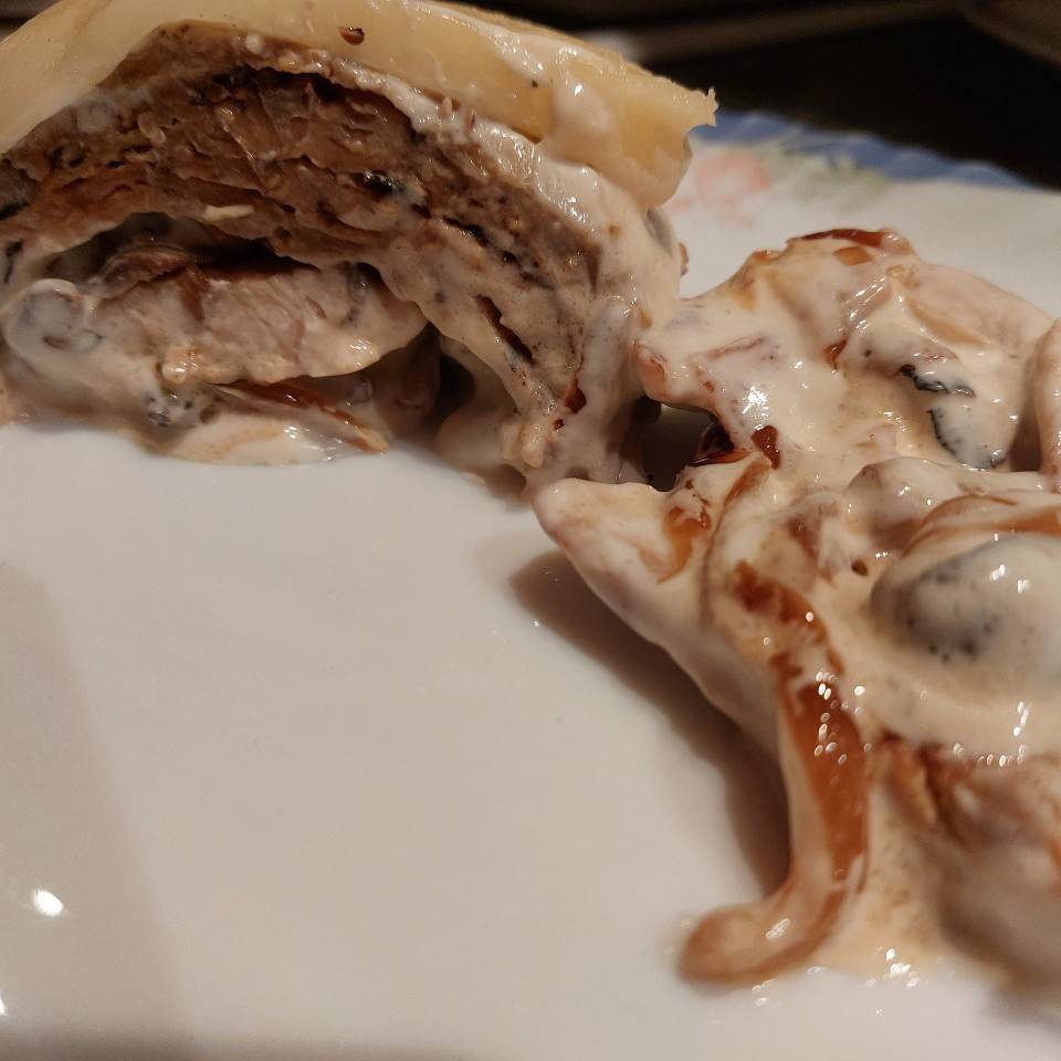 Verduras, pollo, nata y queso
