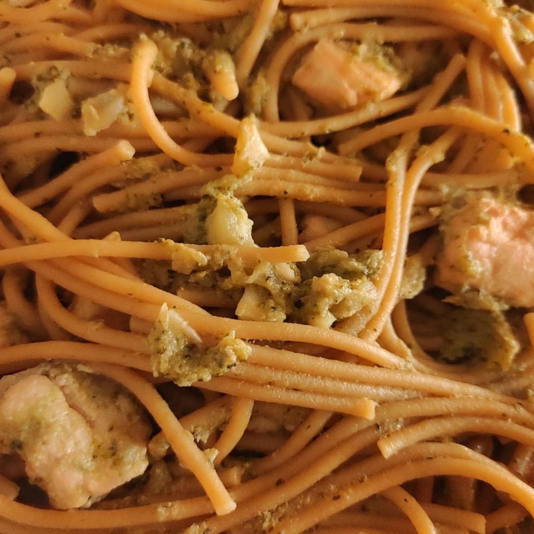 Pasta con salmón al estilo oriental Pasta con salmón al estilo oriental