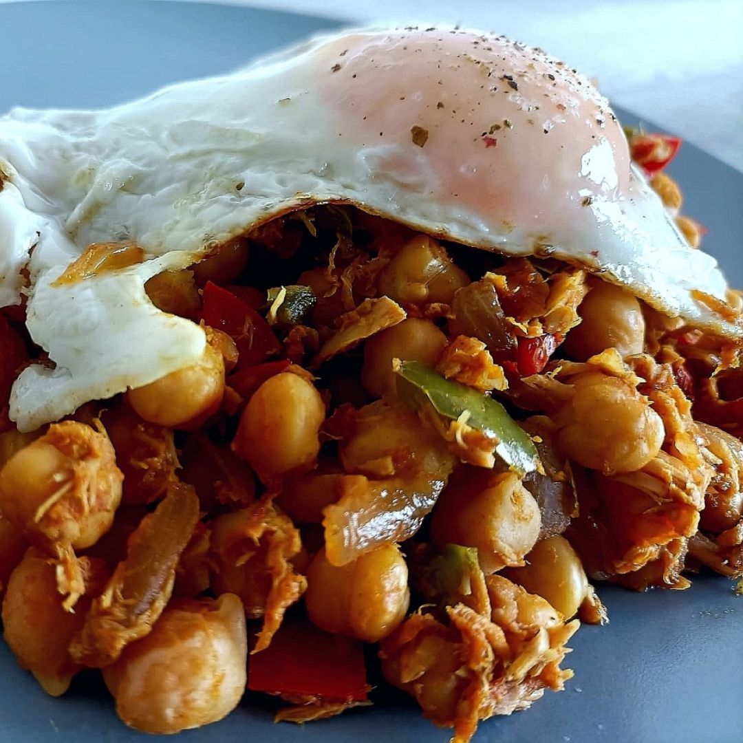 Garbanzos con atún y pimientos Garbanzos con atún y pimientos